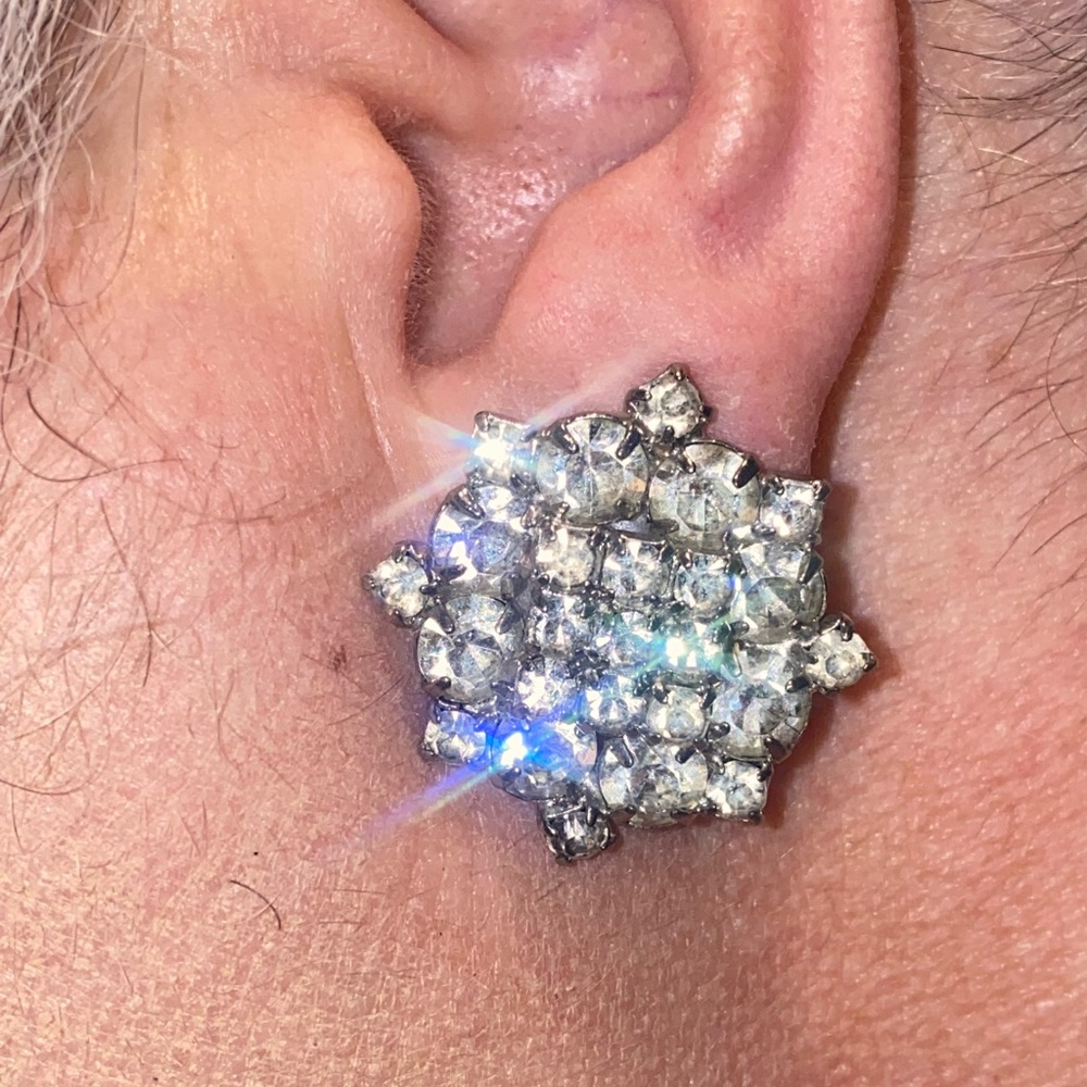 Vintage Clip on Rhinestone Earrings.